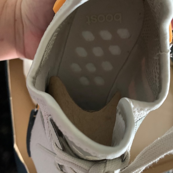 Adidas - Picture 8 of 13